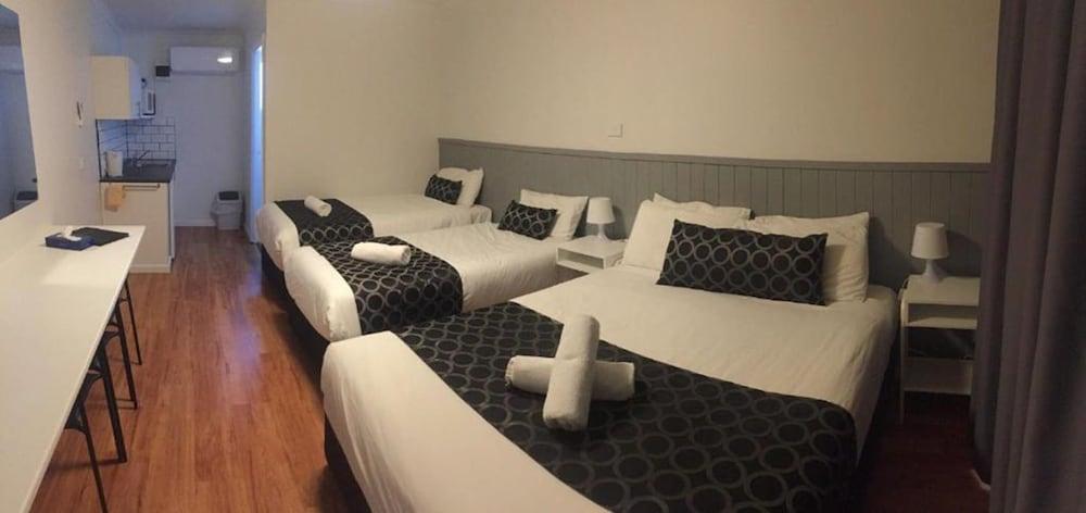 Eden Motel Resort 4*