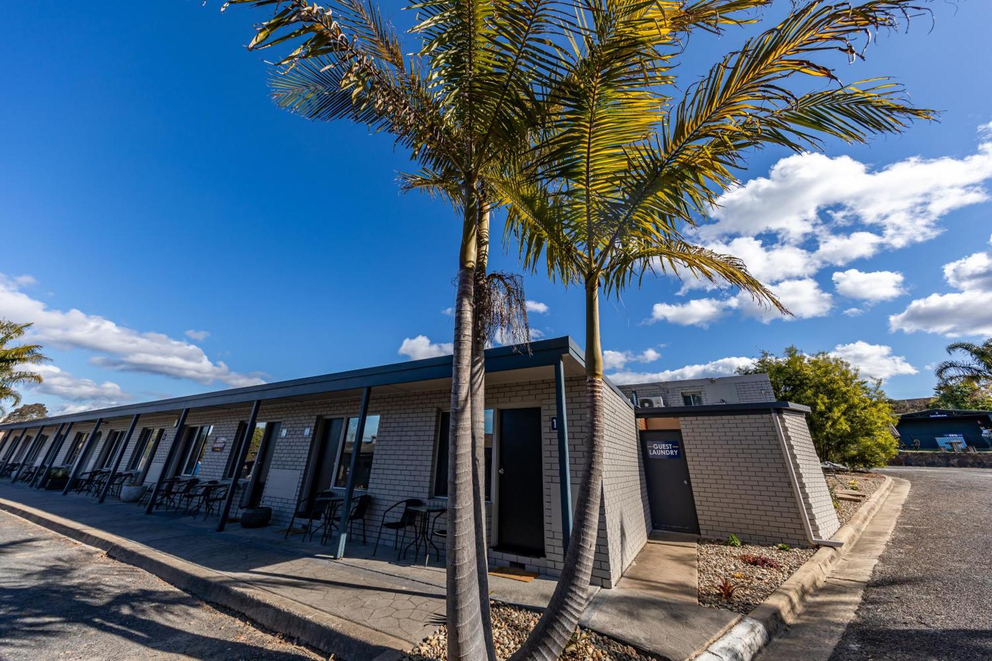 Eden Motel